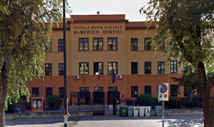 Vista Frontale dell'Istituto Comprensivo Statale Alberico gentili